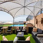 In Maspalomas With Heated Pool & Sports *